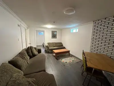 2 BR basement for rent in Newmarket