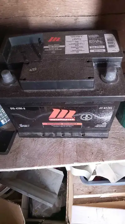 Battery from Equinox SUV Good condition.