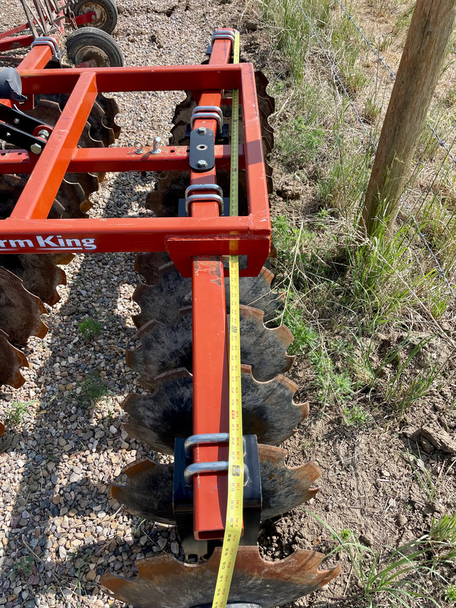 7ft Farm King Discer 3pt Hitch Other Medicine Hat Kijiji