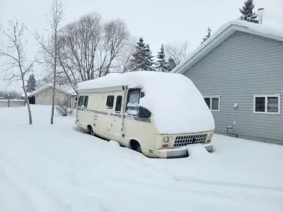 Used on lakelot as place to stay for the last 5 summers. Starts evertime but rarely driven it since...
