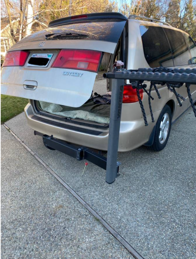 Yakima Full-swing bike carrier in Other in Ottawa - Image 8