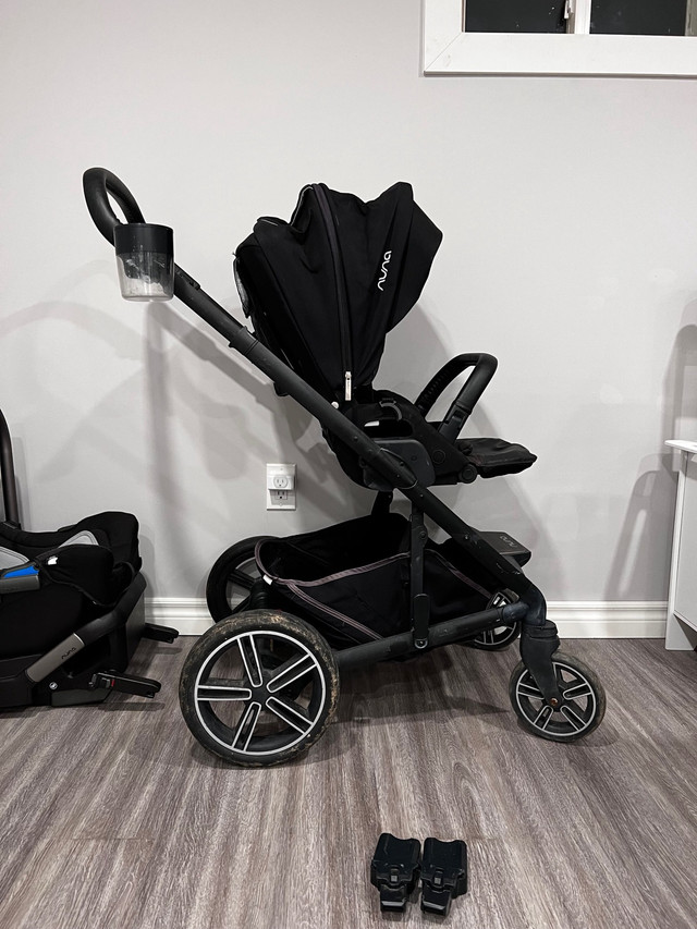NUNA MIXX Stroller (2017) + winter cover in Strollers, Carriers & Car Seats in Hamilton
