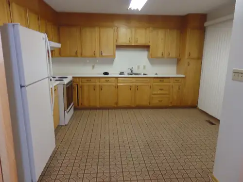 Currently taking applications for 3 bedroom apartment on main level of house in Nutana Park, east si...