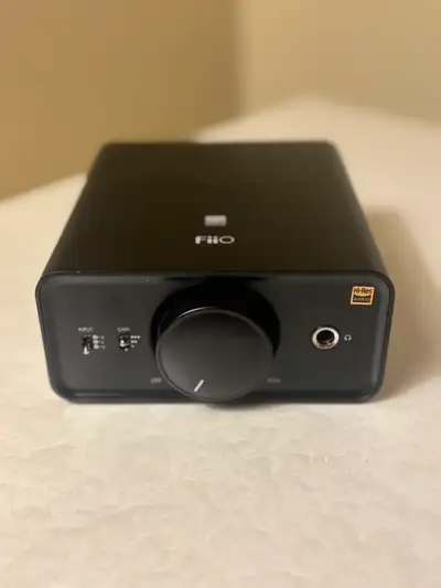 Selling my FiiO K5 desktop DAC and headphone amplifier in excellent condition. This is a high-qualit...