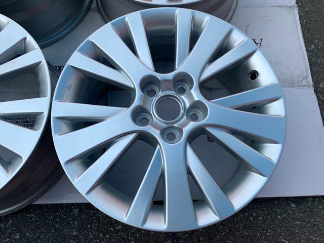 SET Of Brand New OEM factory 17X7" et55 Mazda rims as new in box in Tires & Rims in Delta/Surrey/Langley - Image 4