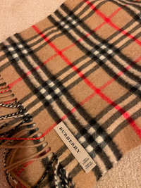 Burberry cashmere scarf mint condition