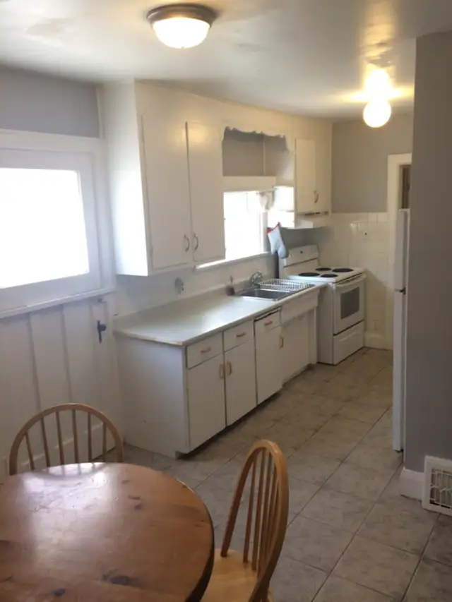 Waterloo Student Rooms Rental in Room Rentals & Roommates in Kitchener / Waterloo - Image 5