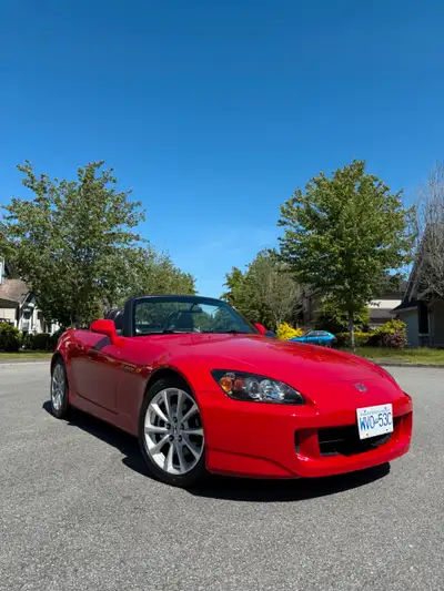 Private Sale: 2007 Honda AP2 S2000, 6-speed manual transmission, finished in the iconic New Formula...