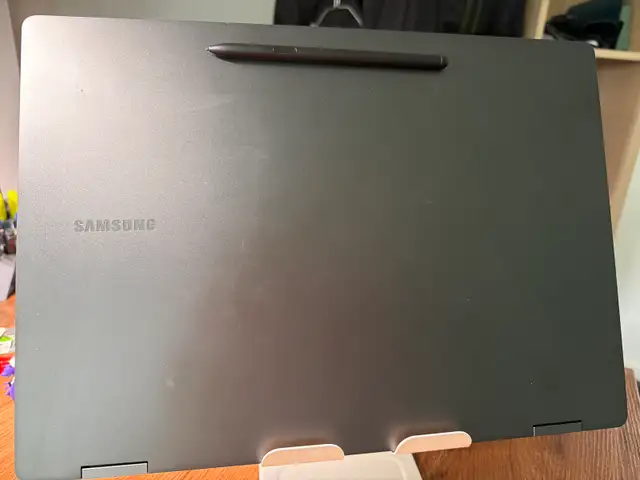 Samsung Galaxy Book3 Pro 360 – 16” AMOLED | Intel i7 | 16GB RAM