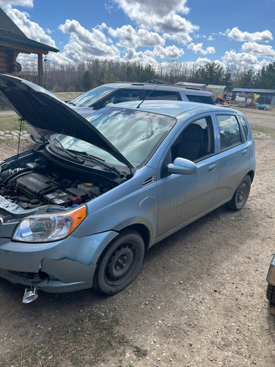 Part out - 2011 chev Aveo 5 