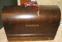 SINGER Sewing Machine #128
