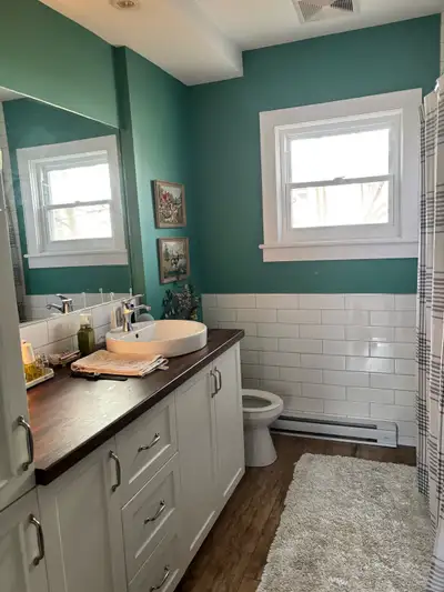 4 1/2 a louer au premier étage d’un duplex sur la Belvedere nord, dans le vieux nord de Sherbrooke a...