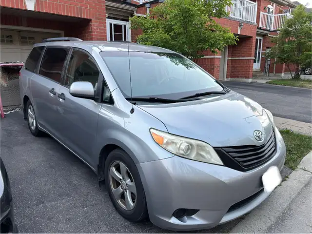 2011 Toyota Sienna