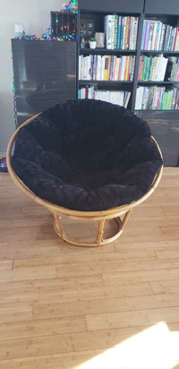 Papasan avec coussin noir