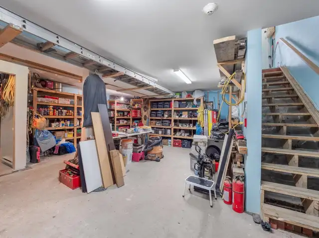 Large Storage Space – Hochelaga - Separate Entrance & Heated
