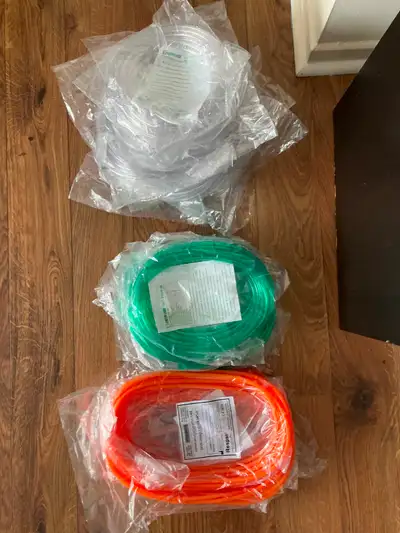 25' Oxygen Tubings: 4 Rubber + 5 Green Plastic + 11 Clear Plastic. Still sealed in their own individ...