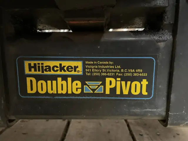 Attache fifth wheel 16K à double pivot avec panneau arrière in RV & Camper Parts & Accessories in Lévis - Image 4