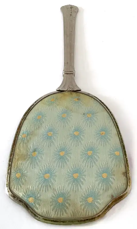 Antiquité. Collection. Miroir à main en métal chromé in Arts & Collectibles in Lévis - Image 2