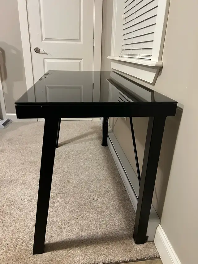 Glasstop Desk in Desks in Bedford - Image 4