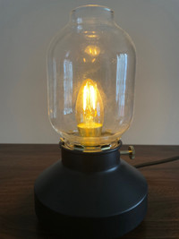 Desk Lamp ($5) 