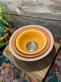 Vintage Set of 3 PYREX Mixing Bowls in Earthy Pastels - USA