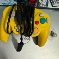 Pikachu USB Gamecube-style Controller for Switch/PC