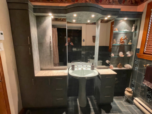 Vanité de chambre de bain avec lavabo dans Articles pour la salle de bains  à Laval/Rive Nord - Image 2