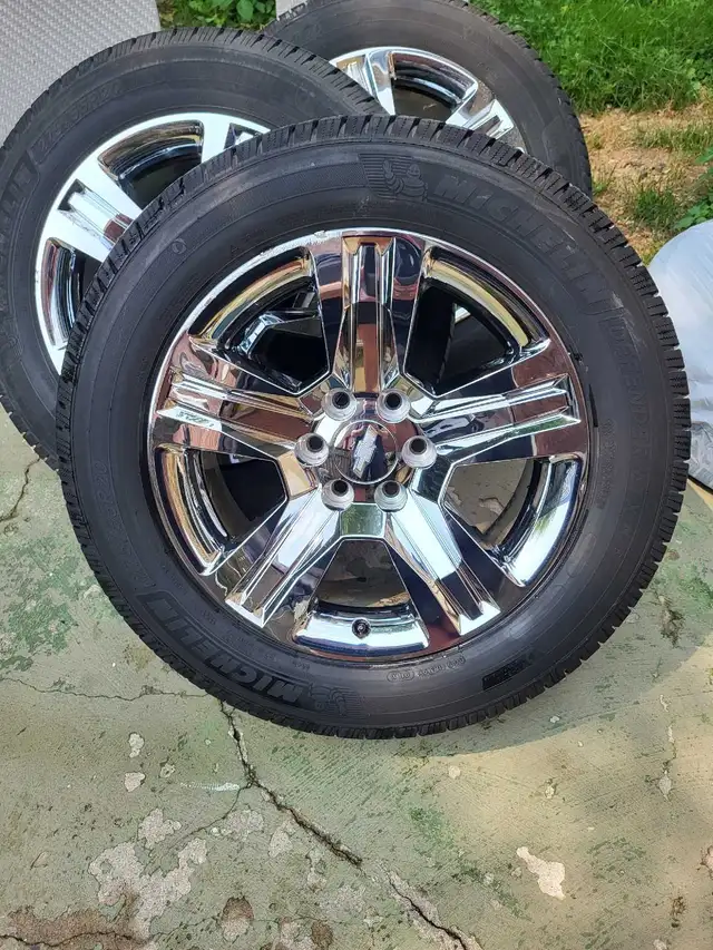 2014-2019 Chevy Silverado tire set in Tires & Rims in Oshawa / Durham Region - Image 6