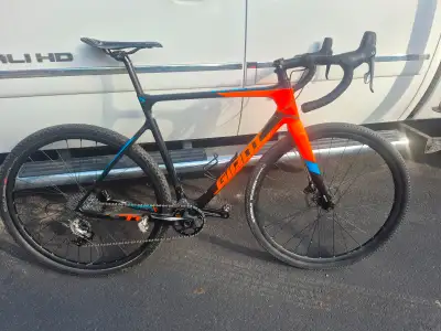 Giant TCX advanced carbon gravel bike, View more