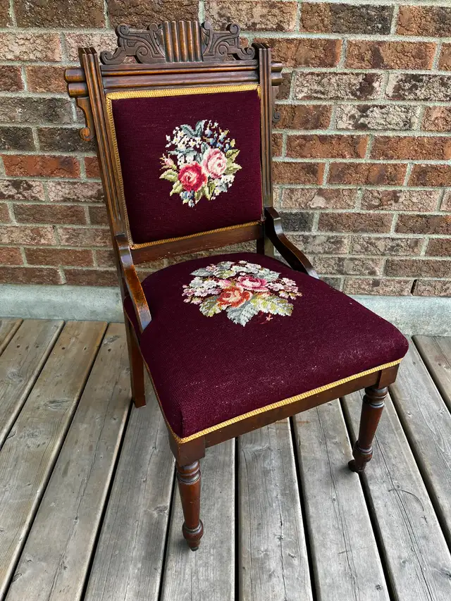 Antique Victorian Eastlake Walnut Accent Chair* (Orleans) in Chairs & Recliners in Ottawa - Image 2