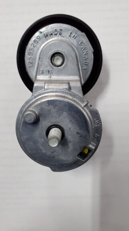 A/C Drive Belt Tensioner in Other Parts & Accessories in Stratford - Image 2