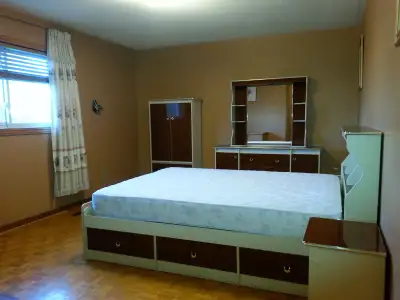 Near Eglinton/Erin Mills Pkwy, furnished master bedroom for rent on the upper level of a detached ho...