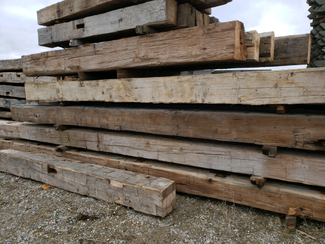Reclaimed barn beam . Hand hewn  and rough sawn. in Other in Stratford - Image 6