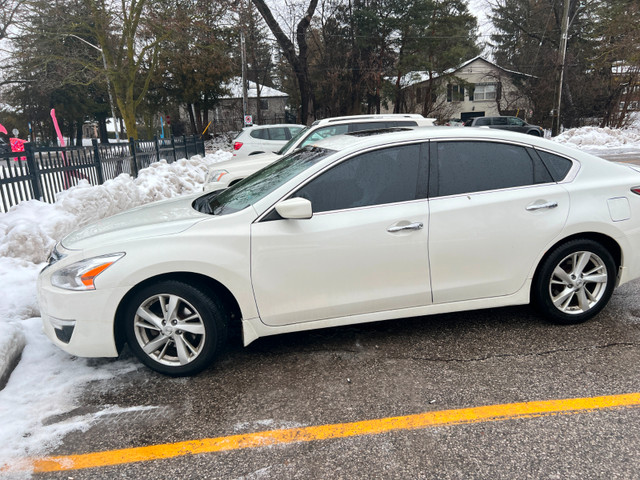 2014 Nissan Altima 2.5 SV (White)  for sale reach through kijiji in Cars & Trucks in Markham / York Region