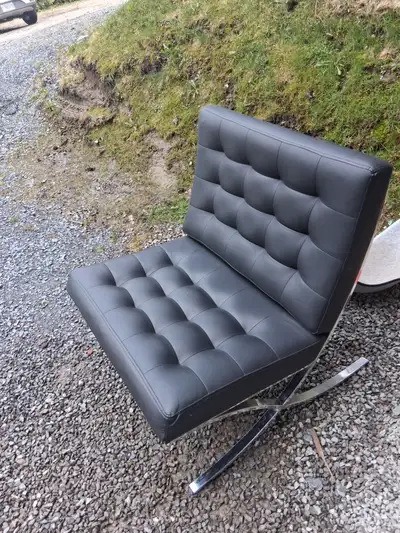 Fauteuil de style barcelone, View more