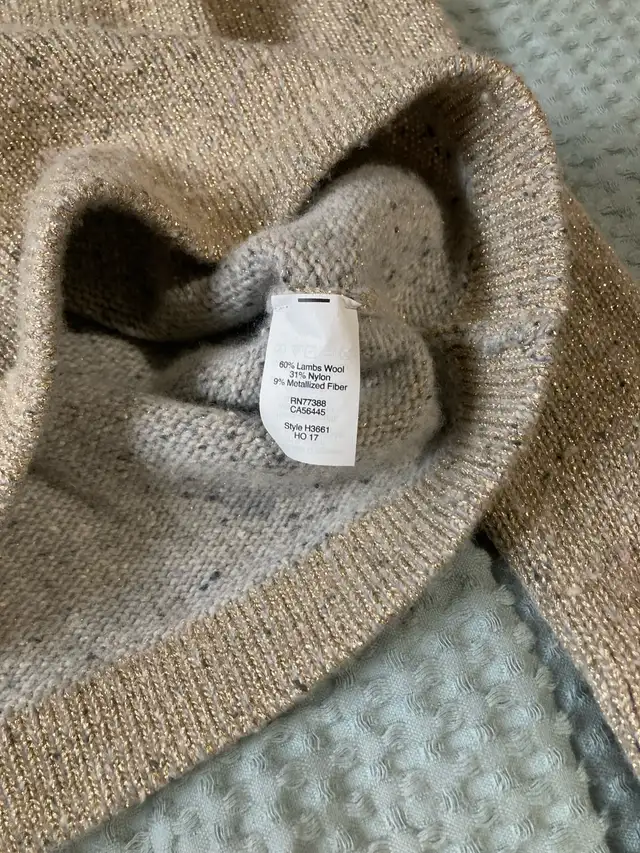 Jcrew sweater xs in Women's - Tops & Outerwear in St. Albert - Image 3