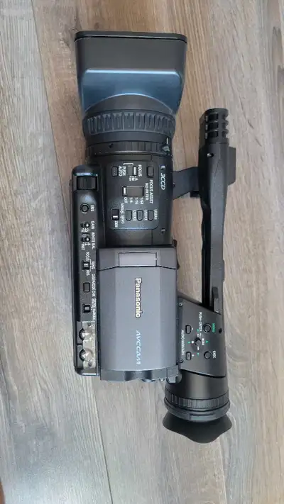Panasonic AG-HMC150P AVCCAM, View more