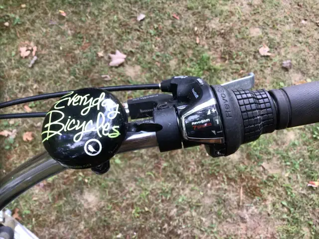 3 wheel bike in Road in Ottawa - Image 4