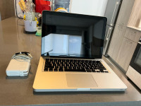 Macbook Pro 2011 (Excellent Condition)