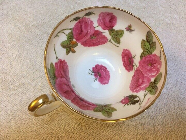 Vintage Antique Classic FOLEY CENTURY ROSE Tea Cup Saucer Signed in Arts & Collectibles in Mississauga / Peel Region - Image 4