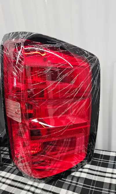 New! RH Chevrolet Silverado 1500 2500 Sierra 3500 HD Taillight, View more