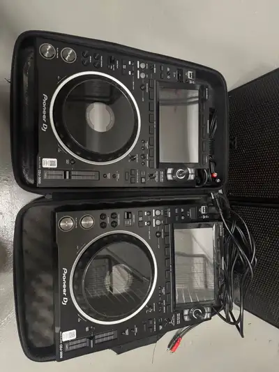 CDJ 3000 pair, View more