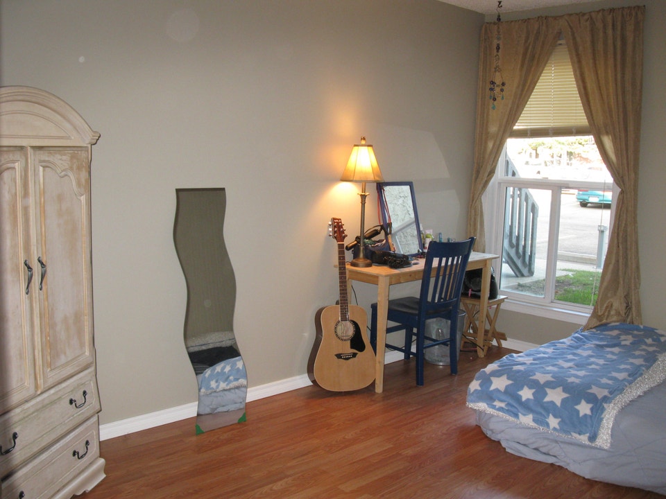 2 BEDROOM SOUTHEAST CONDO 4