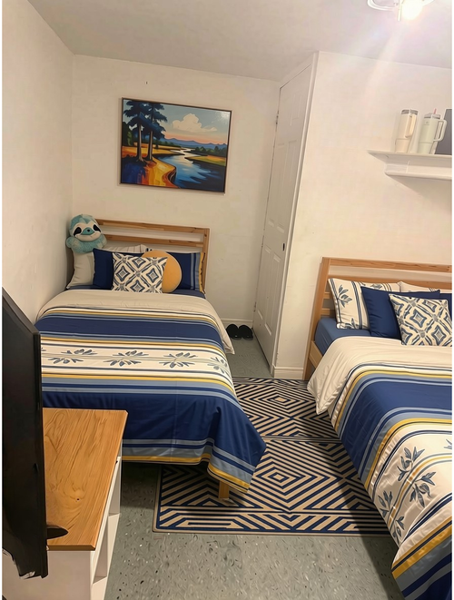 Furnished 1-Bedroom in Shared Basement Apartment – North York One furnished bedroom is available in...