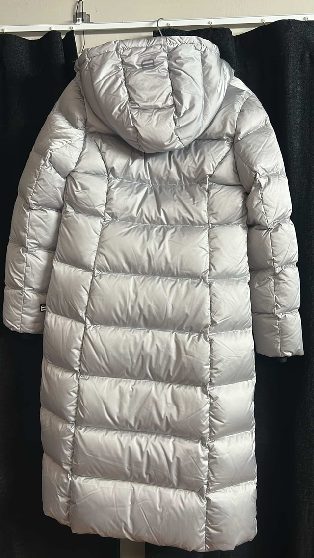 NEW Aritzia Super Snug Puff Satin Flex Jacket Large (fits M) in Women's - Tops & Outerwear in City of Toronto - Image 5