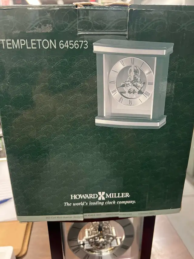 Table top clock( Howard Miller ) in Home Décor & Accents in Markham / York Region - Image 4