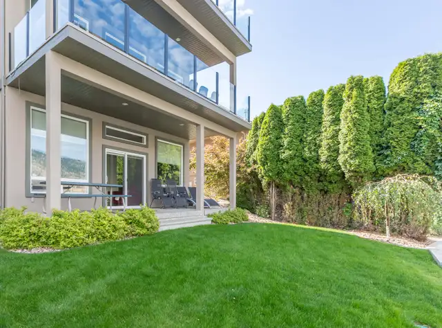 1 Bed, 1.5 Bath House incl utilities on Lake until June 30, 2026 in Long Term Rentals in Vernon - Image 18