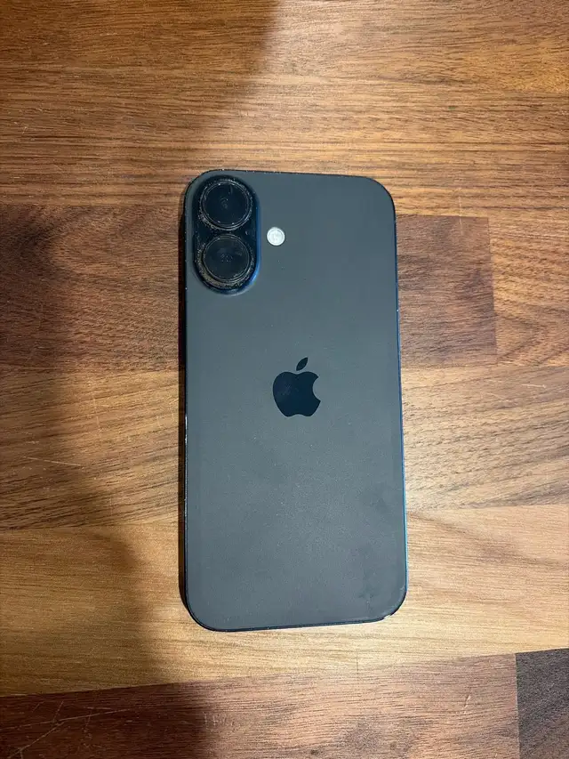 iPhone 16