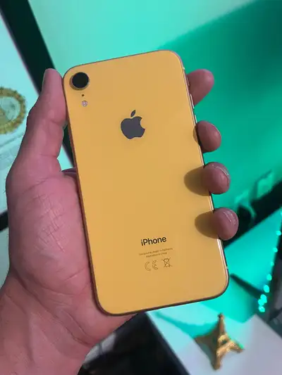 Unlocked Yellow Apple iPhone XR 64GB