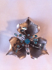 BOND BOYD BROOCH